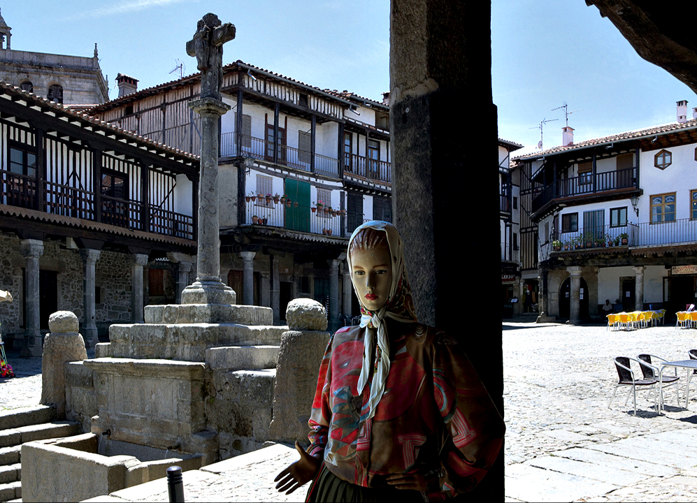 Ampliar Plaza Mayor, La Alberca